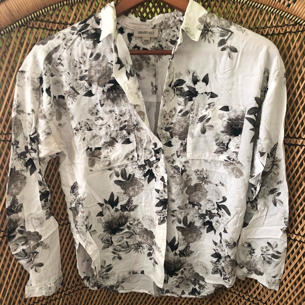 2/20 Rose Button Down
